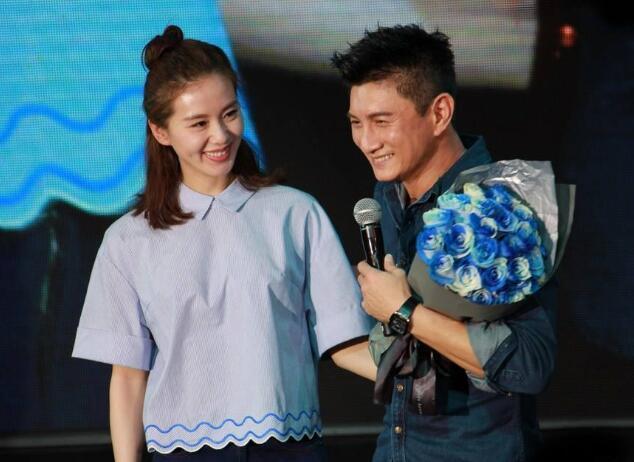 差16歲父女戀被酸！劉詩詩親吐心聲「是我配不上吳奇隆」　罕曝婚後生活「不需要刻意去說」酸民全服了