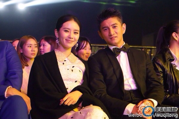 差16歲父女戀被酸！劉詩詩親吐心聲「是我配不上吳奇隆」　罕曝婚後生活「不需要刻意去說」酸民全服了