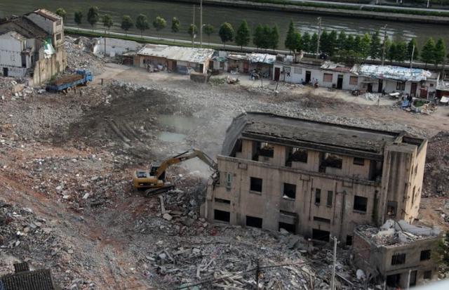 老人拆遷獲得「600萬補償款」，兒女紛紛上門討要，「老人的做法」很高明卻讓人心酸