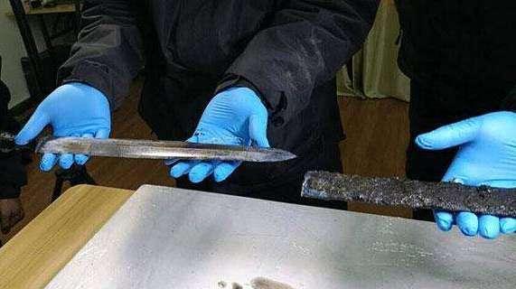 兵馬俑出土一把「絕世神劍」,X光照射後「發現其中奧秘」,連美國專家們都難以置信:絕不可能
