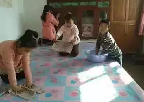小時候的過年，才是過年！大魚大肉「團圓飯限定」滿心期待　一年「只買一次衣服」捨不得穿
