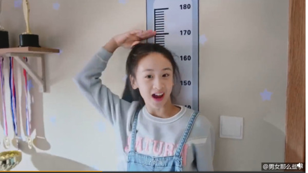 小天使長大了！《爸爸去哪兒》Cindy「暴風抽高」超過田亮肩膀　「身高直逼170」網讚翻：模特兒基因