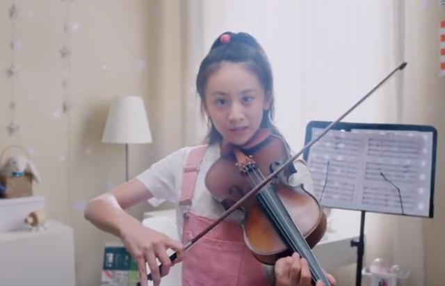 小天使長大了！《爸爸去哪兒》Cindy「暴風抽高」超過田亮肩膀　「身高直逼170」網讚翻：模特兒基因