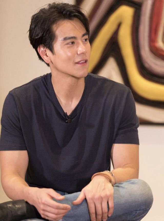想談戀愛了！38歲彭於晏「自曝單身5年」又嫌相親太老土 　媽媽常被「誤認成女友」無奈嘆：以後不要老帶我