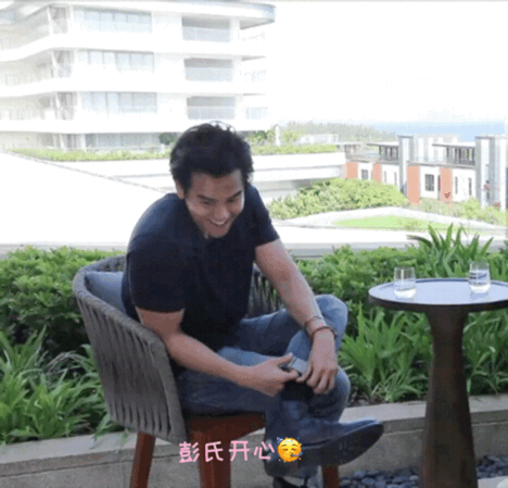 想談戀愛了！38歲彭於晏「自曝單身5年」又嫌相親太老土 　媽媽常被「誤認成女友」無奈嘆：以後不要老帶我