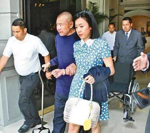 不愛美人愛收藏!劉鑾雄以4300萬拍下名畫,14年後狂賺2億 網驚:有錢就是任性