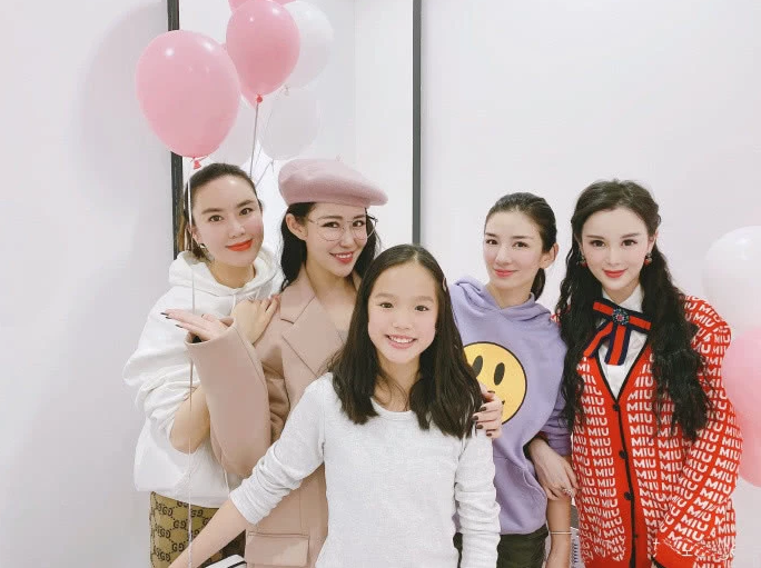 女星恢單後「為6歲女慶生」越長越漂亮! 現場美女如雲「鍾麗緹女兒驚喜現身」氣質出眾像媽媽