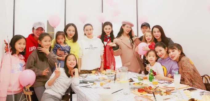 女星恢單後「為6歲女慶生」越長越漂亮! 現場美女如雲「鍾麗緹女兒驚喜現身」氣質出眾像媽媽