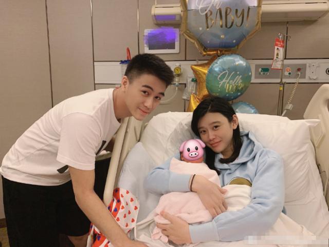 何猷君夫婦甜蜜合體！奚夢瑤「甜笑秀大長腿」貴婦風範十足　為老公「全程彎腰曲腿」寵愛無極限