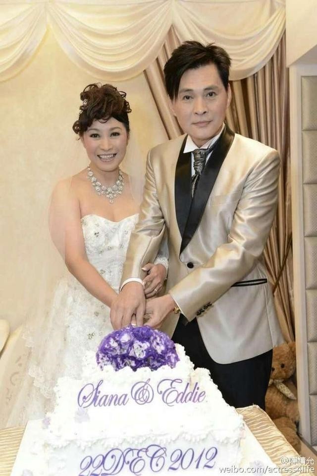長跑21年結婚步晚年！「千面小生」顧冠忠笑喊：一生感情都給老婆　67歲身材仍超完美「凍齡帥樣」驚艷網友