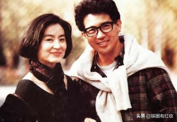 人生如戲！秦漢「為了林青霞」與豪門妻離婚　輾轉多年重逢「交往9年仍分手」73歲單身與子相依