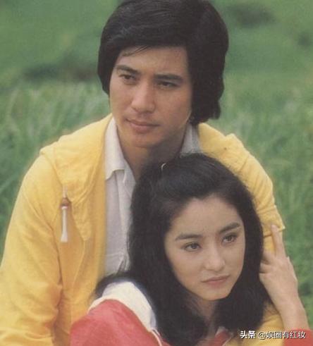 人生如戲！秦漢「為了林青霞」與豪門妻離婚　輾轉多年重逢「交往9年仍分手」73歲單身與子相依