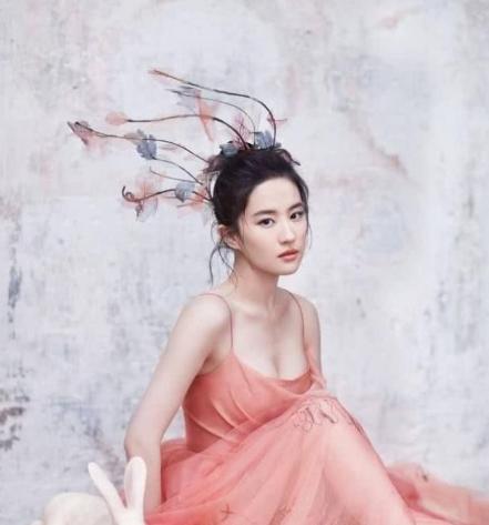 劉亦菲一家「神基因」！媽媽端莊清冷，小姨是頂級美女     外婆年輕時堪稱絕色