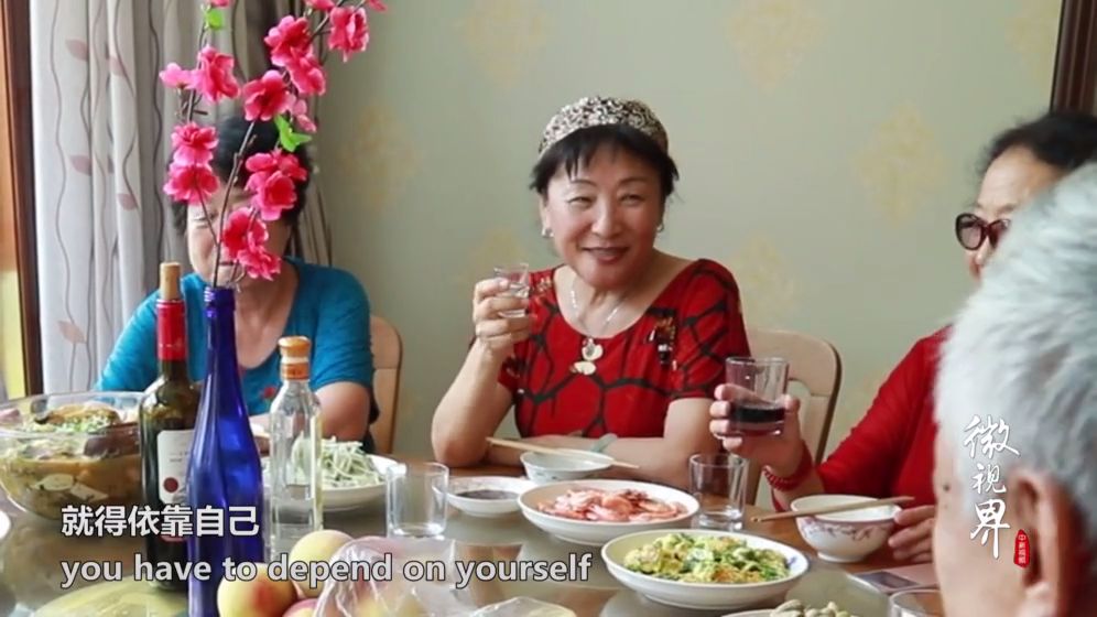 安心又自在！15個70歲老人租房「同居養老」養花種菜不帶娃　年輕人「羨慕」：理想中的老年生活
