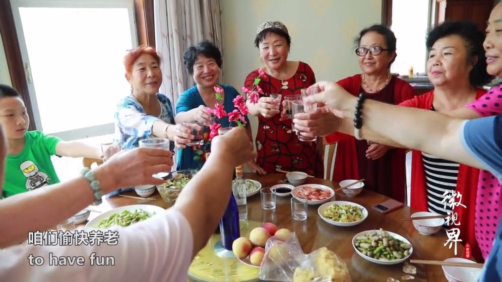 安心又自在！15個70歲老人租房「同居養老」養花種菜不帶娃　年輕人「羨慕」：理想中的老年生活