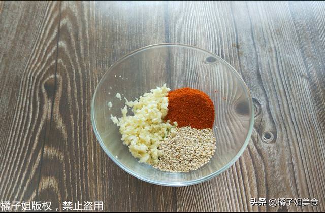 萬能的調料汁！1分鐘就學會，過年吃火鍋必備