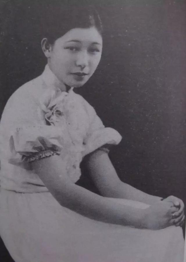 金枝玉葉90年!她將人生過成一場鬧劇 落魄時「穿著旗袍刷馬桶」一生不失優雅