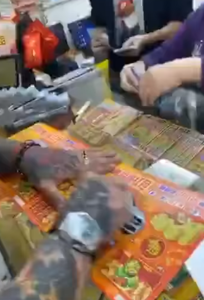 實測中獎機率！直播主掏百萬「買光2000刮刮樂」　18本刮完網友嗨「有回本了啦」