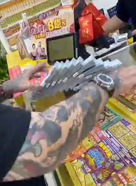 實測中獎機率！直播主掏百萬「買光2000刮刮樂」　18本刮完網友嗨「有回本了啦」