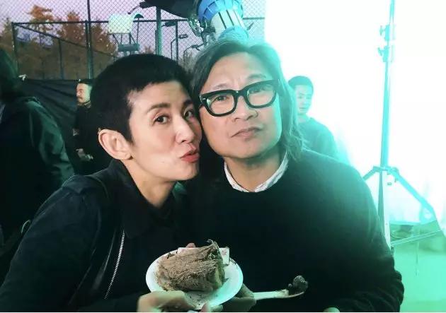 同居22年不結婚！吳君如陳可辛「堅持分房睡」，經濟獨立卻仍感情甜蜜：不願被婚姻束縛