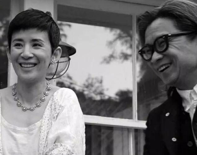 同居22年不結婚！吳君如陳可辛「堅持分房睡」，經濟獨立卻仍感情甜蜜：不願被婚姻束縛