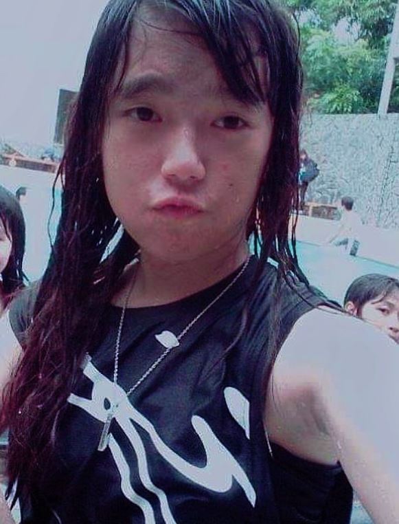 黝黑國中妹「長的太像男生」告白慘被拒絕！2年後蛻變成「精靈系混血正妹」美炸：我每天健身2小時