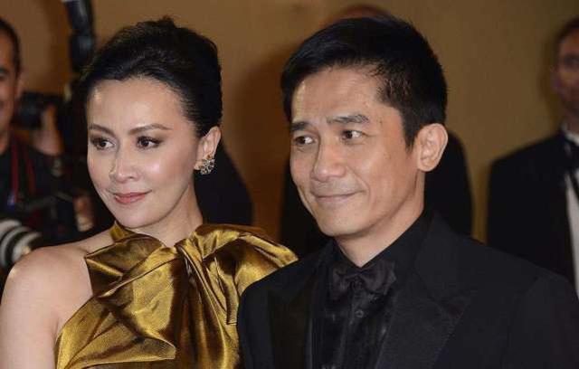 54歲劉嘉玲「穿刺繡棉襖亮相」喜氣年味十足　霸氣側分「髮量烏黑豐厚」賀歲手勢超親民