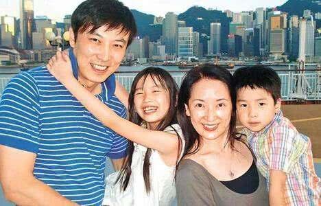 56歲龔慈恩「真心祝福前夫」不強求找伴！　女兒甜美可人「16歲學霸兒高大帥氣」常伴母左右