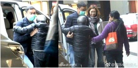 孝順夫妻檔！劉青雲帶爸媽健檢「抱80歲父下車」　母上車「妻用手擋車頂 」盡心呵護公婆