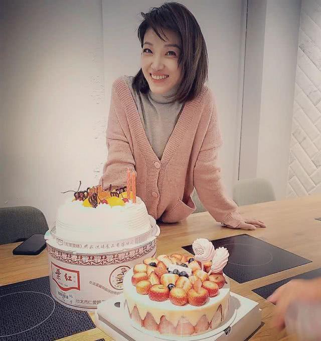 「母女三人」長相超相似!蔡依林曬與姐姐一家開心慶生,還曝出姐姐與姐夫的愛情故事:就像韓劇一樣