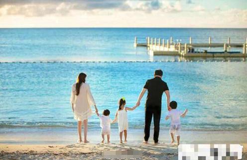 42歲吳佩慈四胎產女！「六年剖腹四次」湊一對好字，網友大呼佩服，百億男友卻仍無意迎娶？