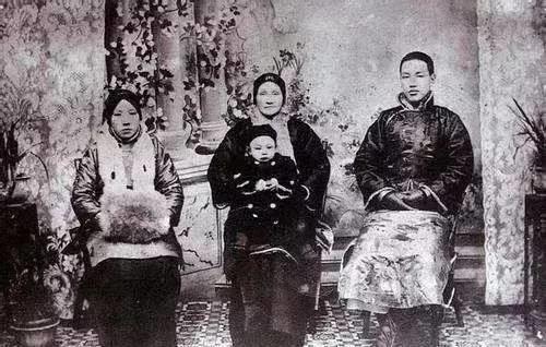 克夫克子！她「2度喪夫3喪子女」被逼出家　還俗後再嫁「被寵成公主」兒子天下皆知