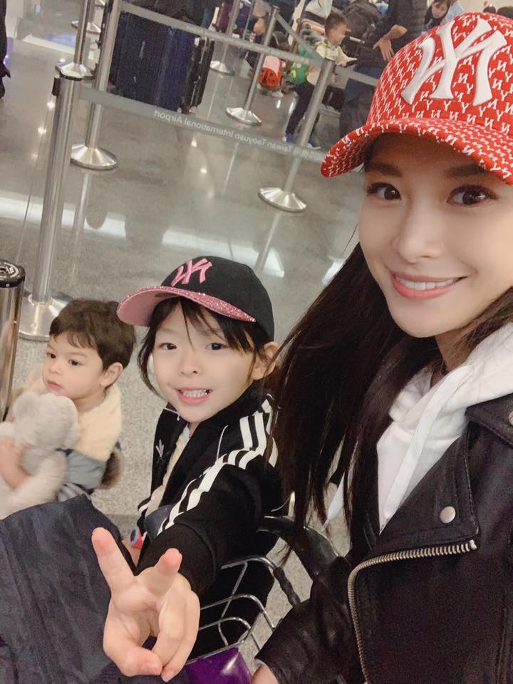 嫁給幸福！艾莉絲孕期難熬「洋尪異地帶女兒」化身神隊友　曝「第二胎才享受當媽」與小孩學成長