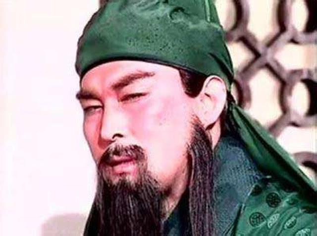 幾千年來關羽所有雕像，為何「眼睛都是閉著的」？老木匠揭秘：讓他睜眼的代價太大了 	