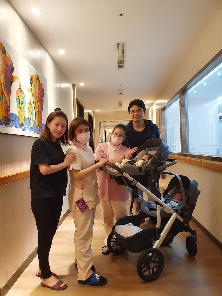 雙倍辛苦!女主播產龍鳳胎「首次過年超艱辛」每天各親餵6次 累到大哭曝「老公暖舉」靠神隊友充電