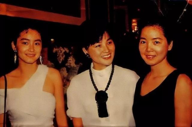 天賜的緣分！鄧麗君生前「和林青霞是多年閨蜜」　姊妹情深卻「愛上同個男人」：我願意讓給她