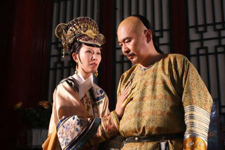 清宮劇都太假！皇后根本不屑於宮鬥，嬪妃跟皇後作對簡直是「飛蛾撲火」