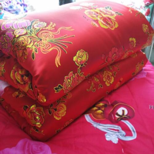 閨蜜結婚我包6000！我結婚她卻送一條「俗氣」床單　三年後打開「我淚流不止」