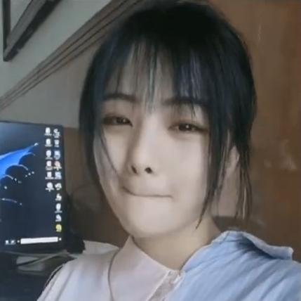 嘴唇超違和！小姐姐「抿嘴笑」迷倒眾生　張嘴瞬間「女神形象瞬間幻滅」網友哭喊：又失戀了