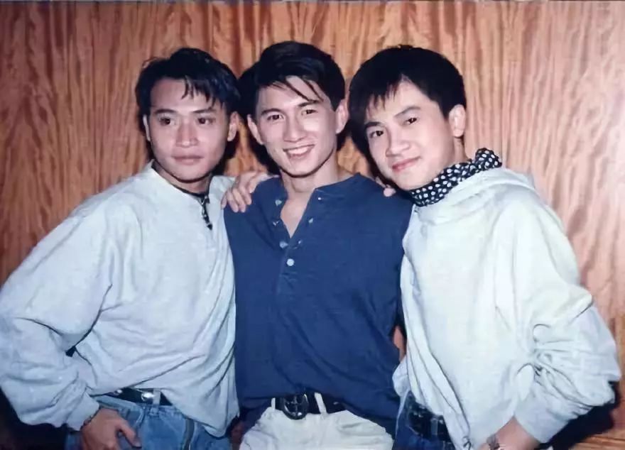 大明星的罕見合照！網整理「不會再有第二張」的珍貴畫面　看到「他倆的昔日合影」網全哭：真的成絕響！