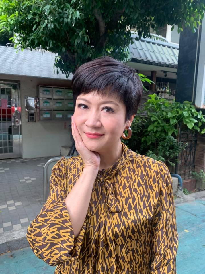 親友攀關係！崔佩儀好友劈頭問「給我郭台銘Email」當場傻眼　遠親求主管尪「讓兒走後門」：認識也不能亂給