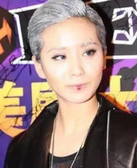 明明很美！化妝卻「用力過猛」秒變翻車現場      「10位明星造型」讓人不忍直視