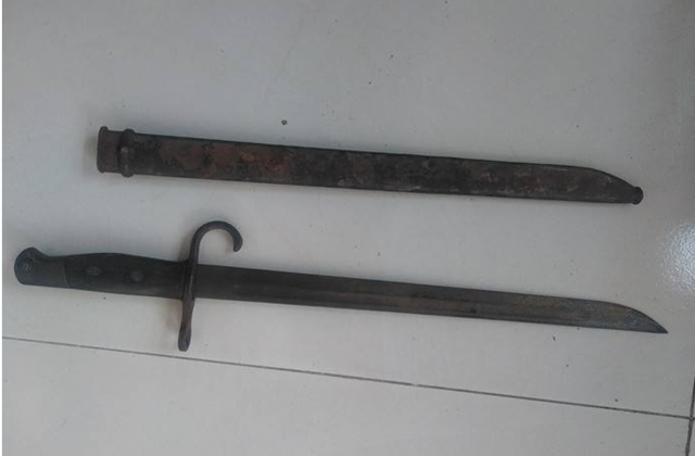 為何刺刀不能磨得太鋒利？老兵含淚「道出實情」，教訓歷歷在目：做過的都後悔