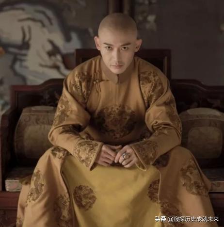  乾隆「真容」被揭！義大利畫師偷偷畫下珍藏多年　網友一看「單眼皮+八字鬍」與電視劇差距大