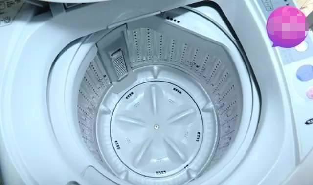 洗衣機用久了「越洗越髒」？教你一招免花錢「隱藏汙垢全現形」！