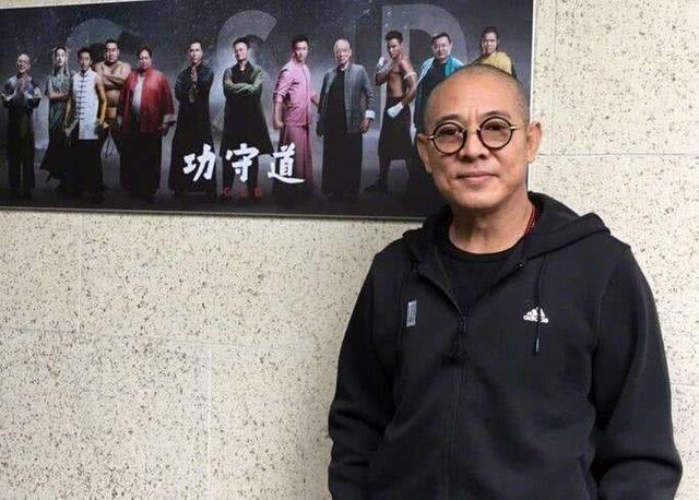 功夫巨星李連杰家庭背景很強？主持人問他爺爺是誰，答：不知道你夠不夠膽播