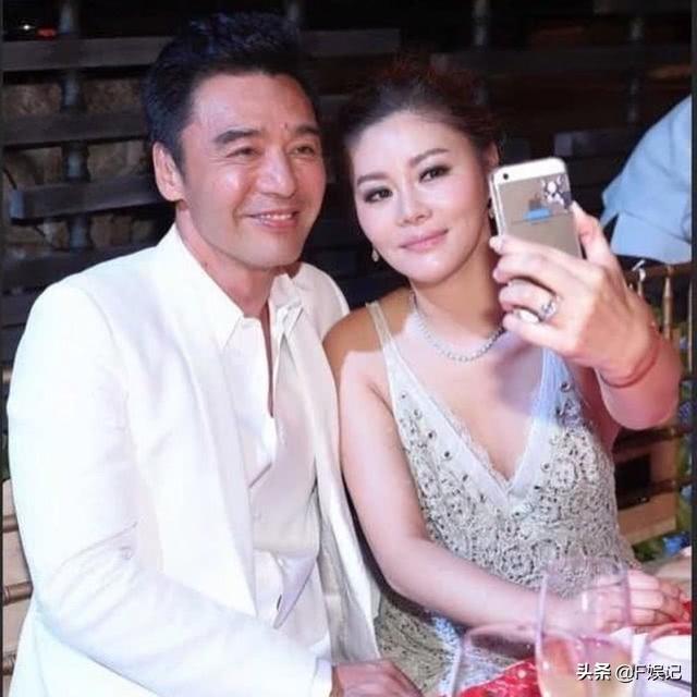 鍾鎮濤67歲生日甜曬「夫妻恩愛照」淚謝現任不離棄　女兒遺傳歌唱「台風穩健」盼當父接班人