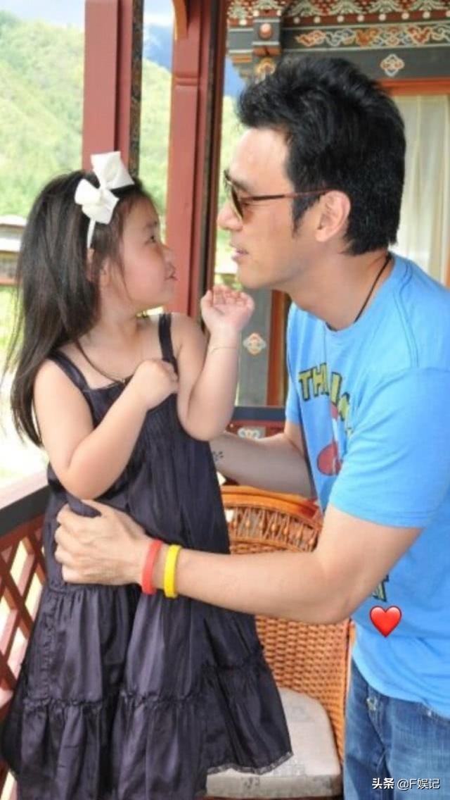 鍾鎮濤67歲生日甜曬「夫妻恩愛照」淚謝現任不離棄　女兒遺傳歌唱「台風穩健」盼當父接班人