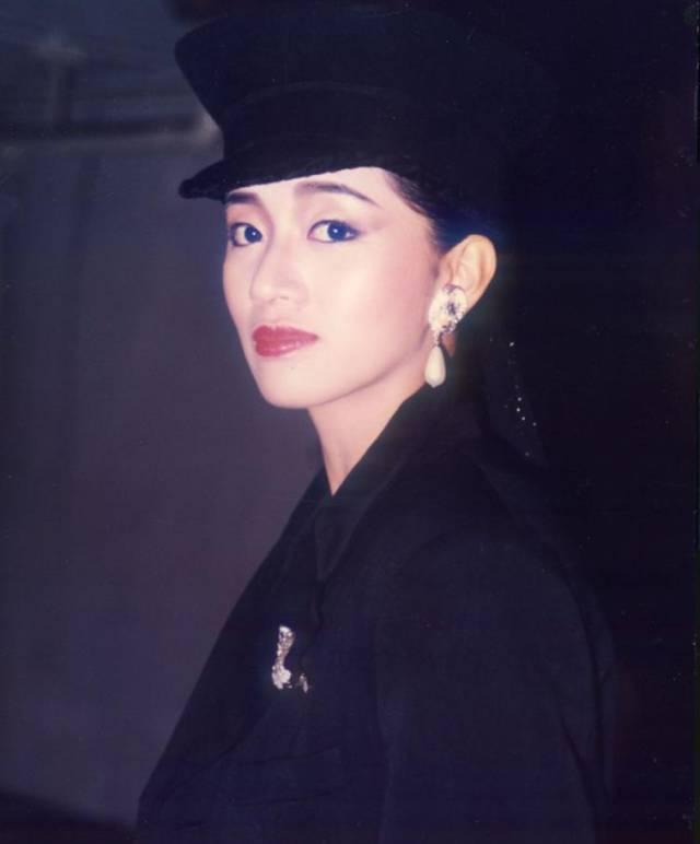 梅艷芳離去17年「大愛精神尚存」! 粉絲「大方捐贈物資」完成偶像心願:如果她在,一定這麼做