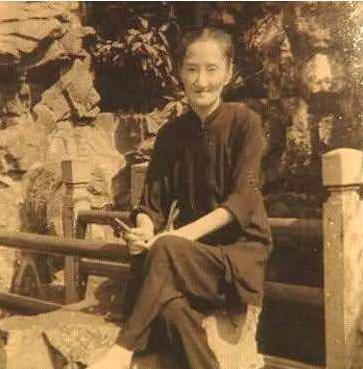 愛妳無怨無悔！老公好友「陪她守寡23年」被拒：不許你拋棄髮妻　發現男方不忠「仍甘願為他養孩子」